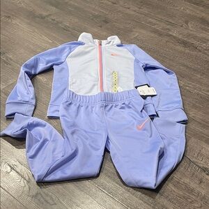 Nike Kids Matching Set in Light Purple and White
